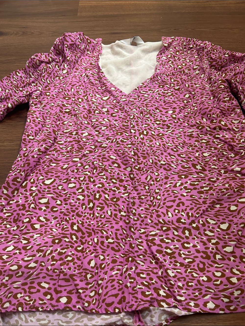 Women’s Pink Leopard Print V-Neck Blouse